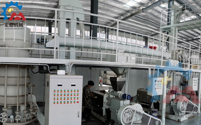 冷榨茶籽油，預(yù)處理工藝對成品油質(zhì)量出油率影響很大